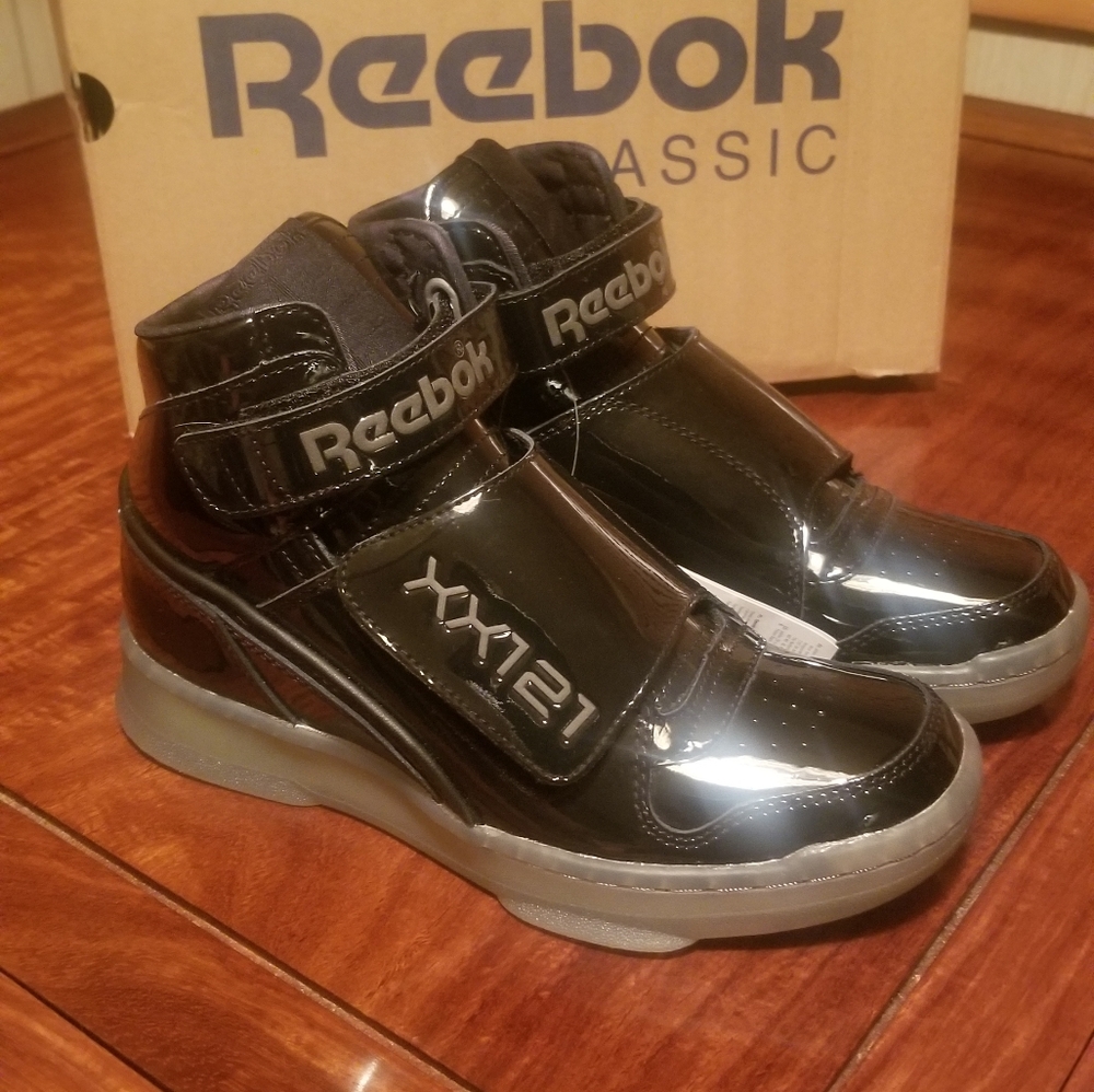 Reebok XX121 Alien Stomper Sneaker. Size 6. Black Patent Leather
